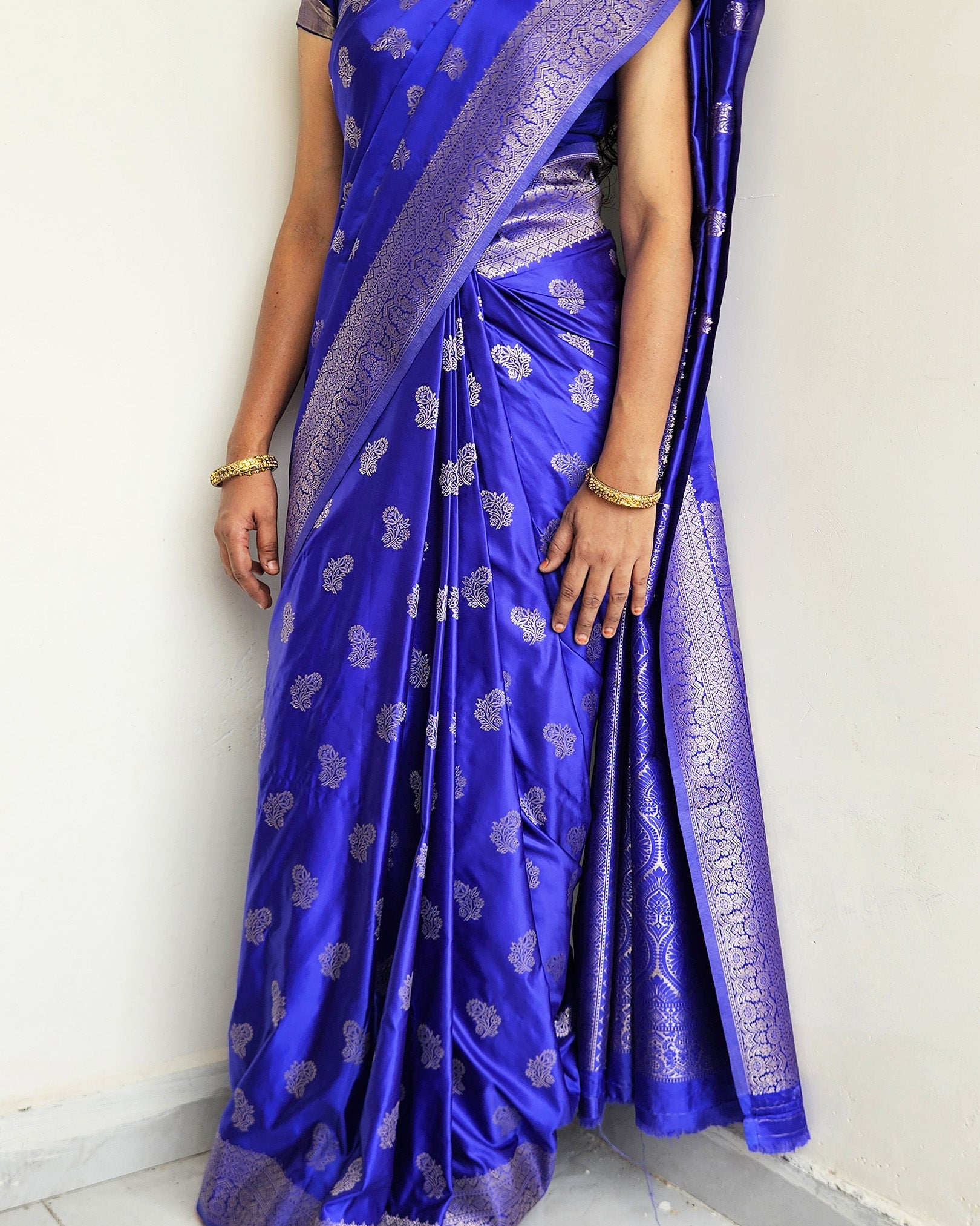 Mushroo Small Flowers Saree