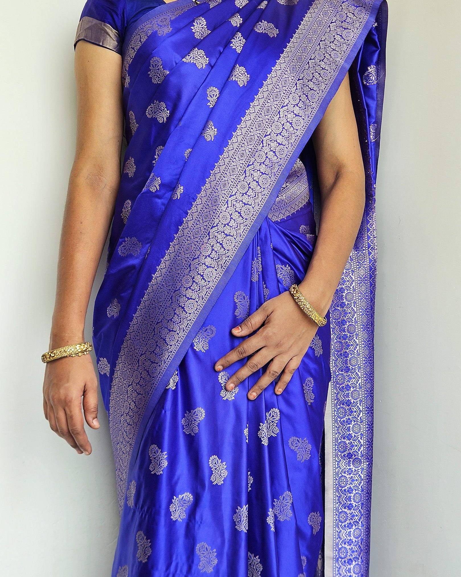 Mushroo Small Flowers Saree