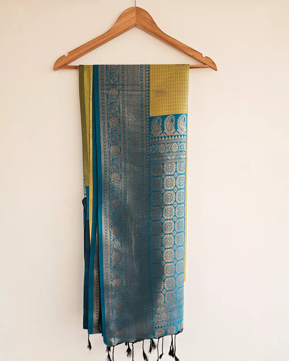Mehendi Green & Blue Semi Pattu Saree