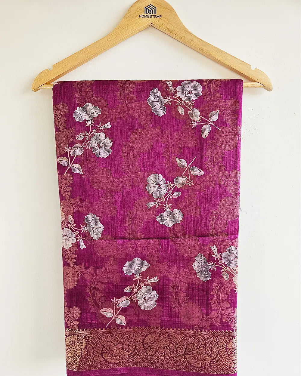 Dola Silk With Flower Motifs