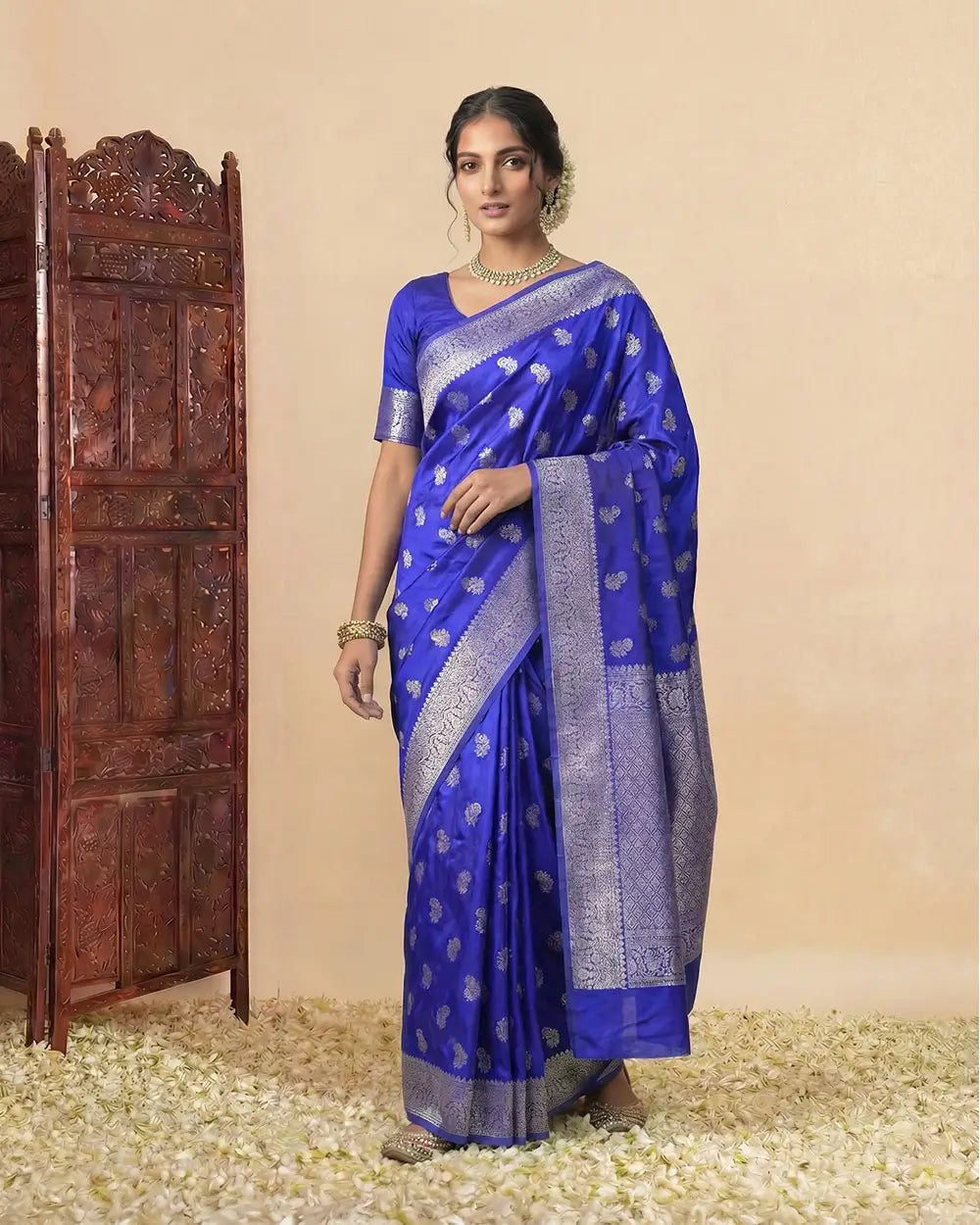 Mushroo Small Flowers Saree